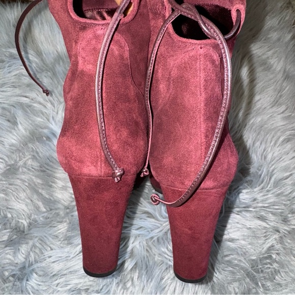 Stuart Weitzman Burgundy Suede Glove Tie Back Round Toe Heeled Ankle Bootie 12 - Picture 5 of 8